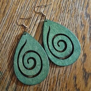Boutique Green Stained Wood Swirl Dangle Earrings ~ Casual ~ Boho ~ Earthy